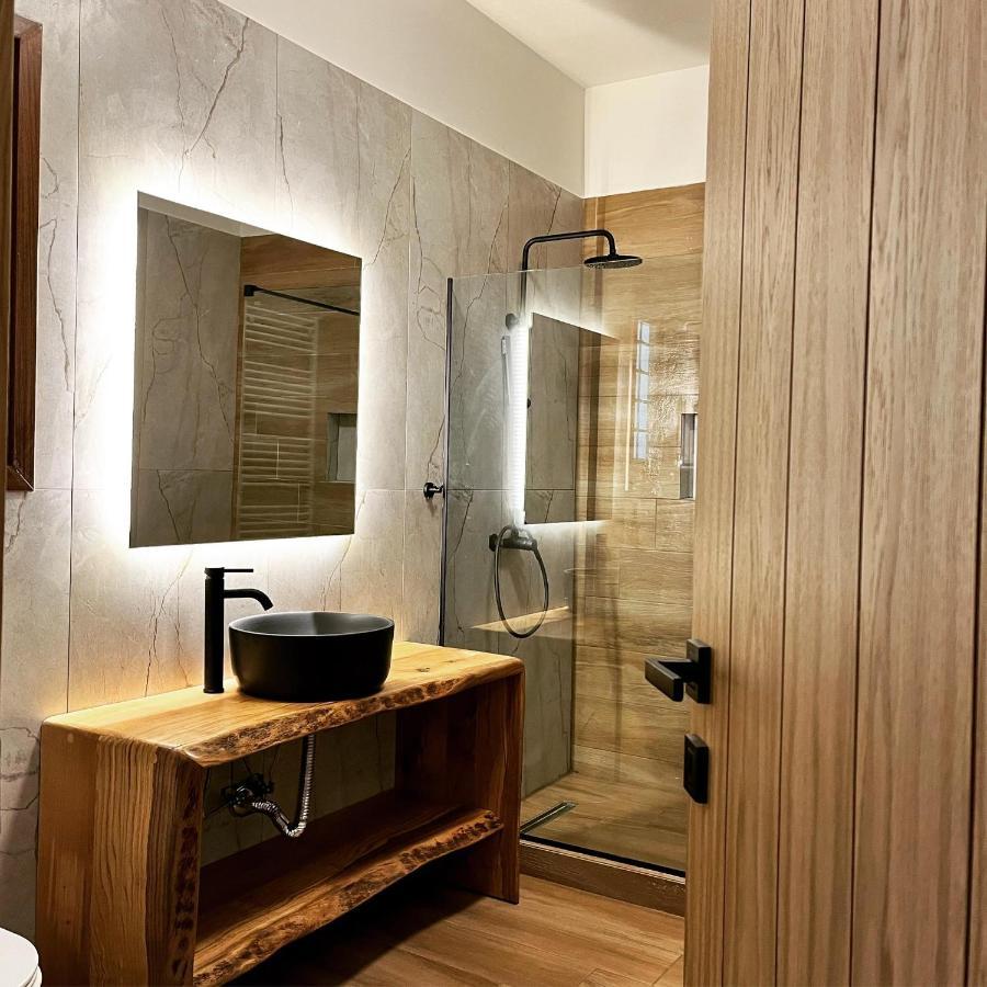 Peri Elxis Luxury Suites Mourésion Kültér fotó