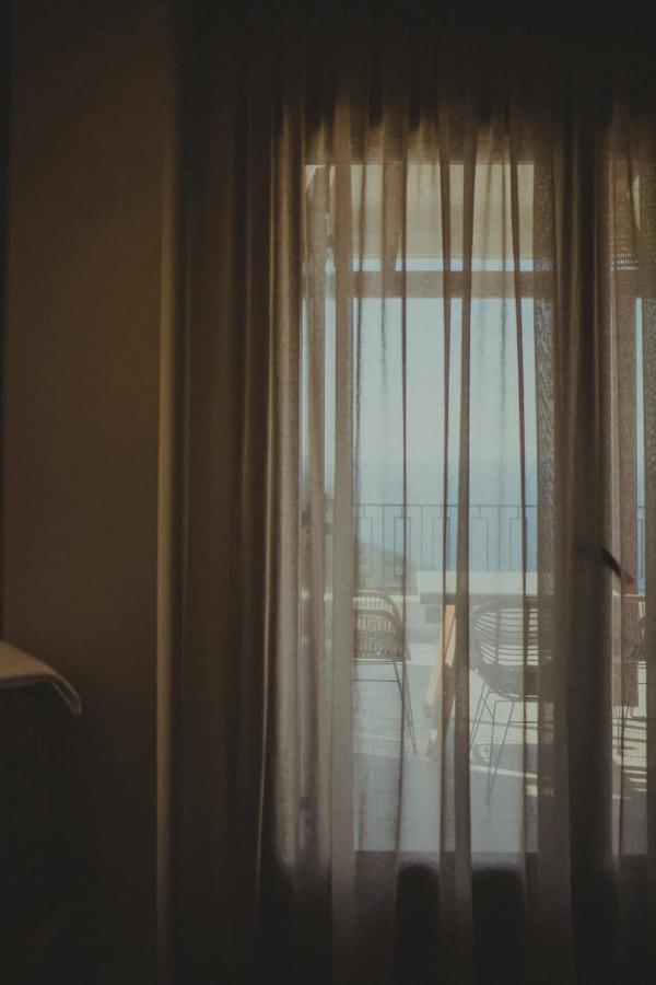 Peri Elxis Luxury Suites Mourésion Kültér fotó