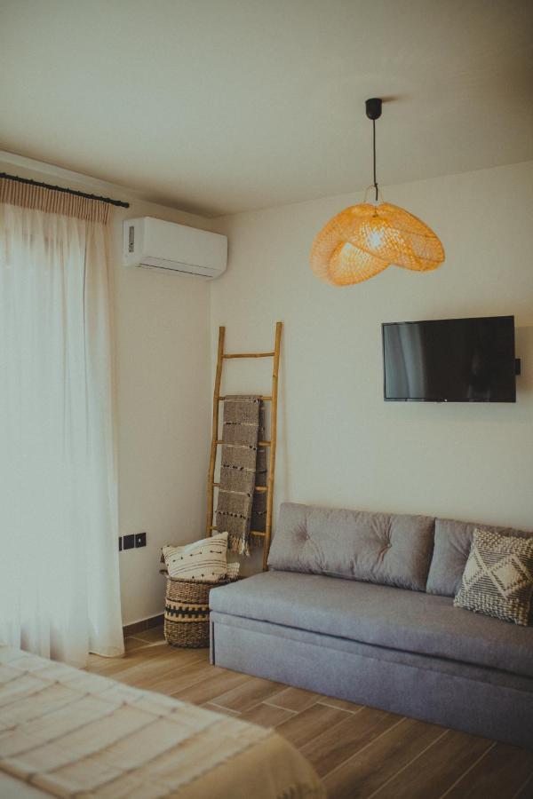 Peri Elxis Luxury Suites Mourésion Kültér fotó